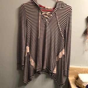 Women’s long sleeve with hood